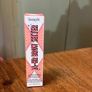 Benefit 24-HR Brow Setter